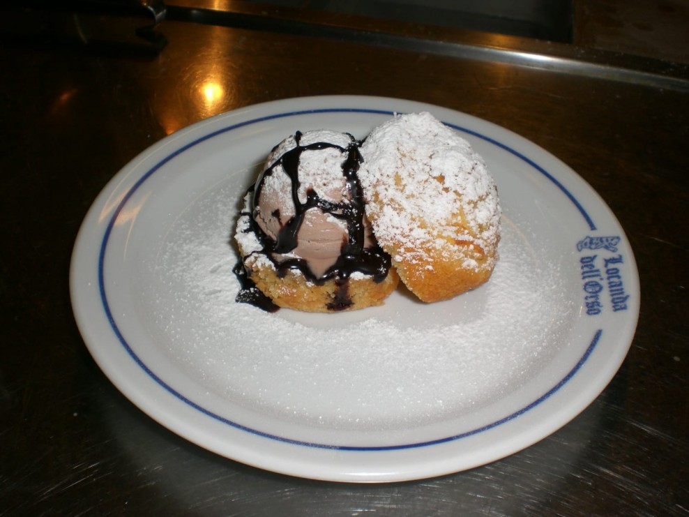 Torta di Mele con Gelato